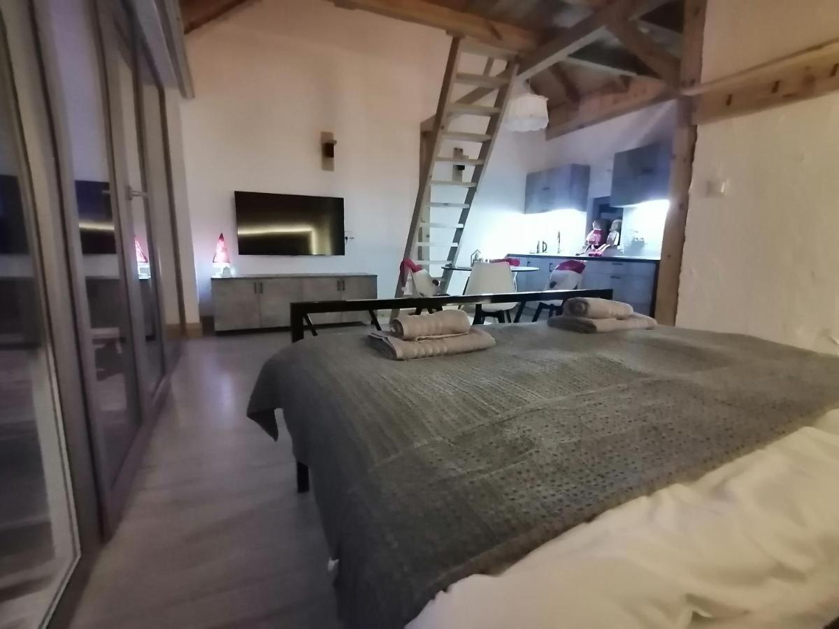 Villa Widokowe Stodoly Bieszczady à Lesko Extérieur photo