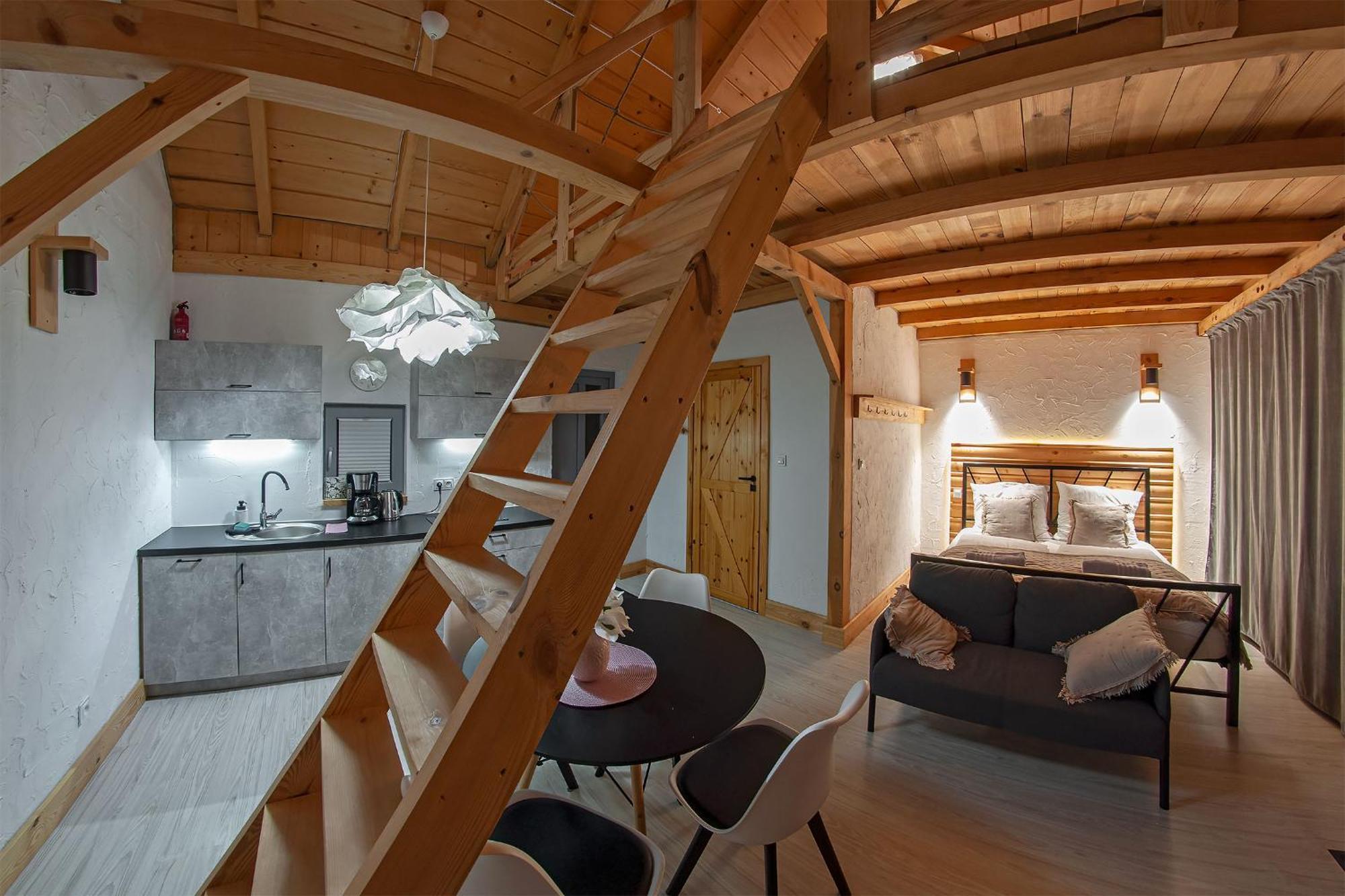 Villa Widokowe Stodoly Bieszczady à Lesko Extérieur photo