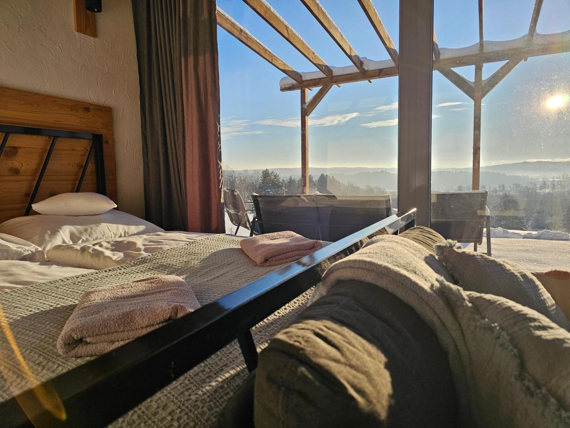 Villa Widokowe Stodoly Bieszczady à Lesko Extérieur photo