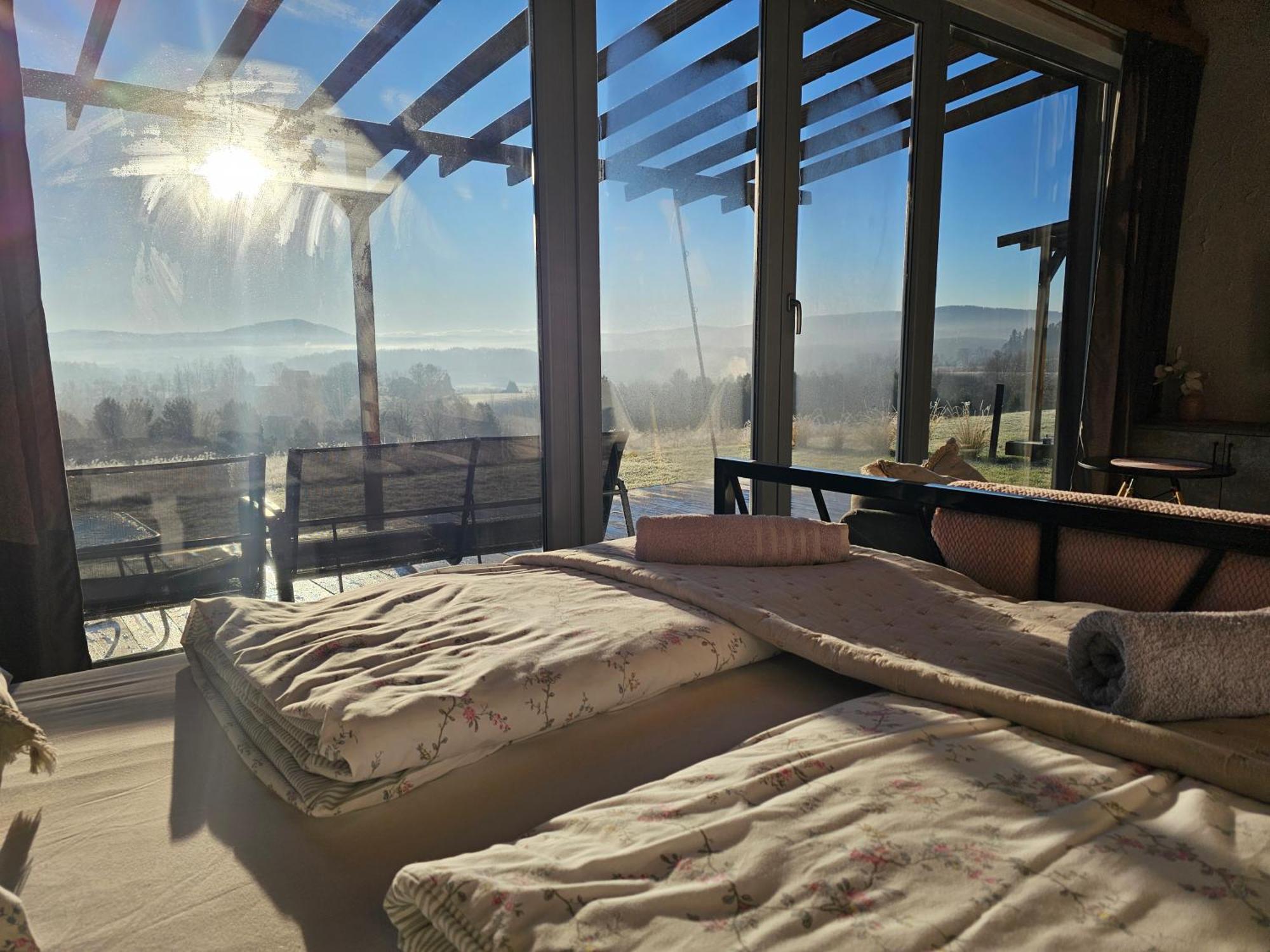 Villa Widokowe Stodoly Bieszczady à Lesko Extérieur photo